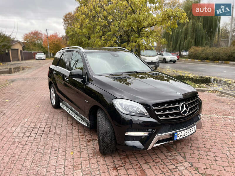 Внедорожник / Кроссовер Mercedes-Benz M-Class 2012 в Киеве фото 12 Внедорожник / Кроссовер Mercedes-Benz M-Class 2012 в Киеве