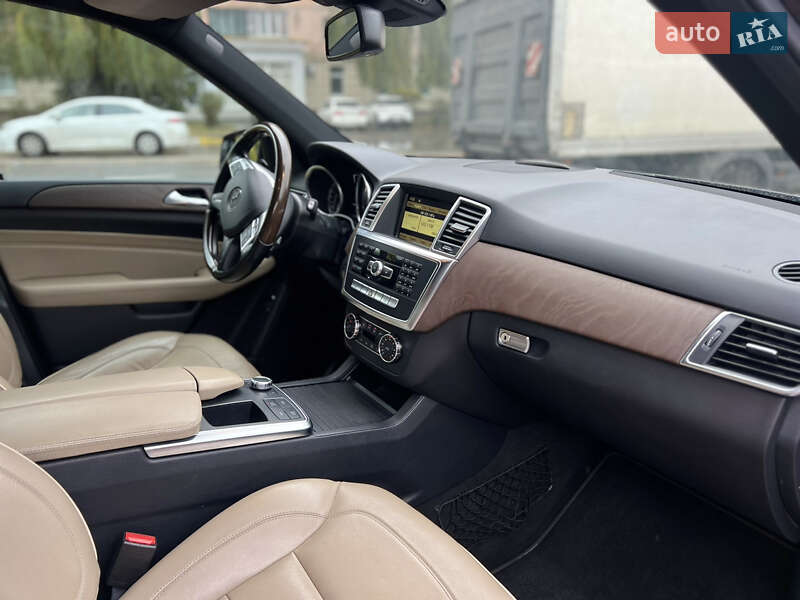 Внедорожник / Кроссовер Mercedes-Benz M-Class 2012 в Киеве фото 27 Внедорожник / Кроссовер Mercedes-Benz M-Class 2012 в Киеве