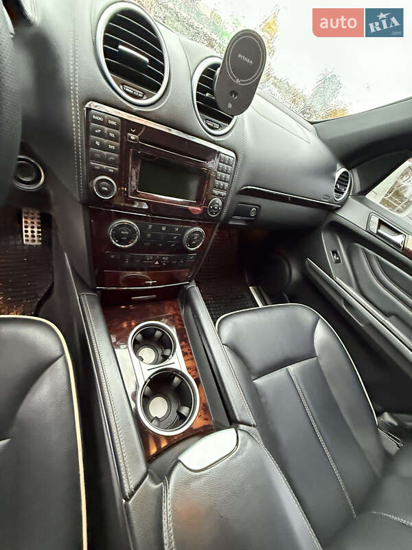 Внедорожник / Кроссовер Mercedes-Benz M-Class 2011 в Запорожье