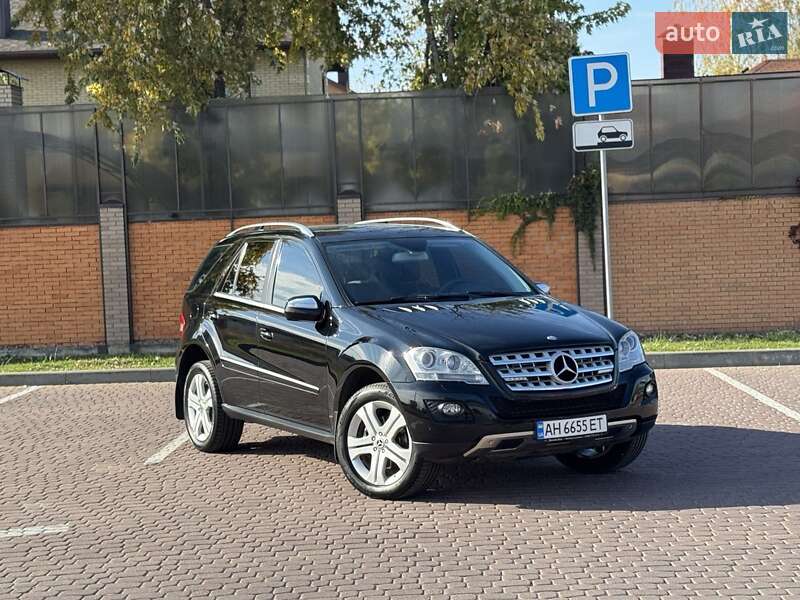 Позашляховик / Кросовер Mercedes-Benz M-Class 2009 в Дніпрі фото Позашляховик / Кросовер Mercedes-Benz M-Class 2009 в Дніпрі