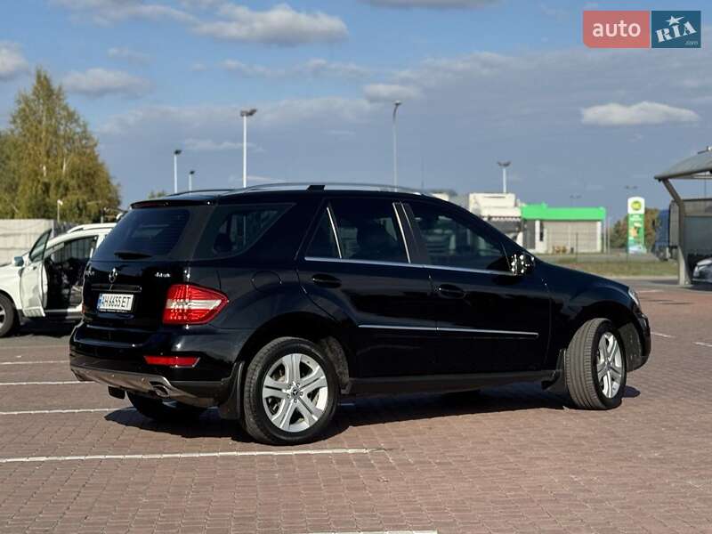 Позашляховик / Кросовер Mercedes-Benz M-Class 2009 в Дніпрі фото 5 Позашляховик / Кросовер Mercedes-Benz M-Class 2009 в Дніпрі