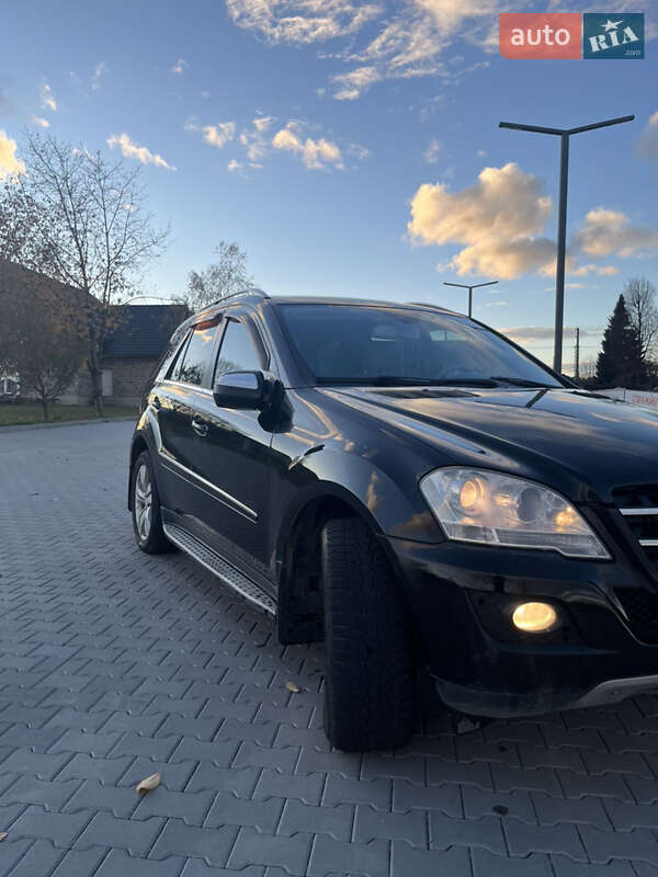 Внедорожник / Кроссовер Mercedes-Benz M-Class 2010 в Богородчанах