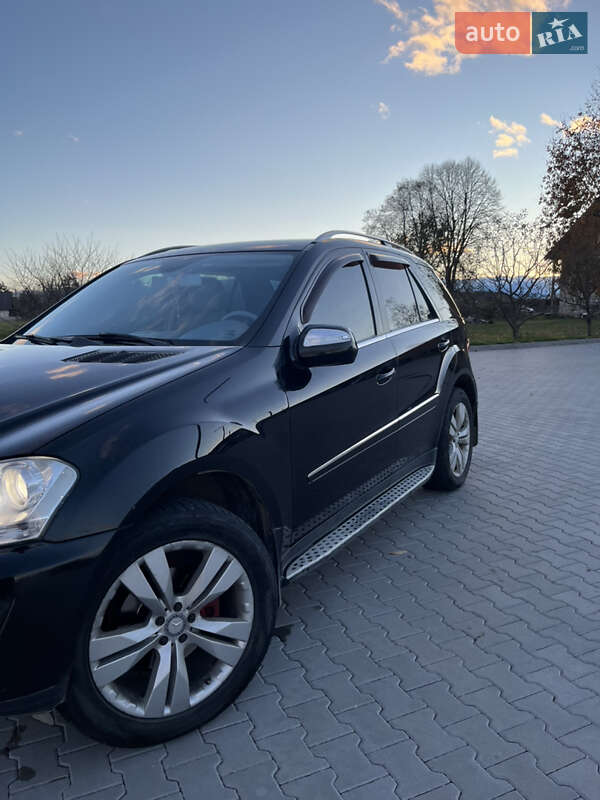 Внедорожник / Кроссовер Mercedes-Benz M-Class 2010 в Богородчанах