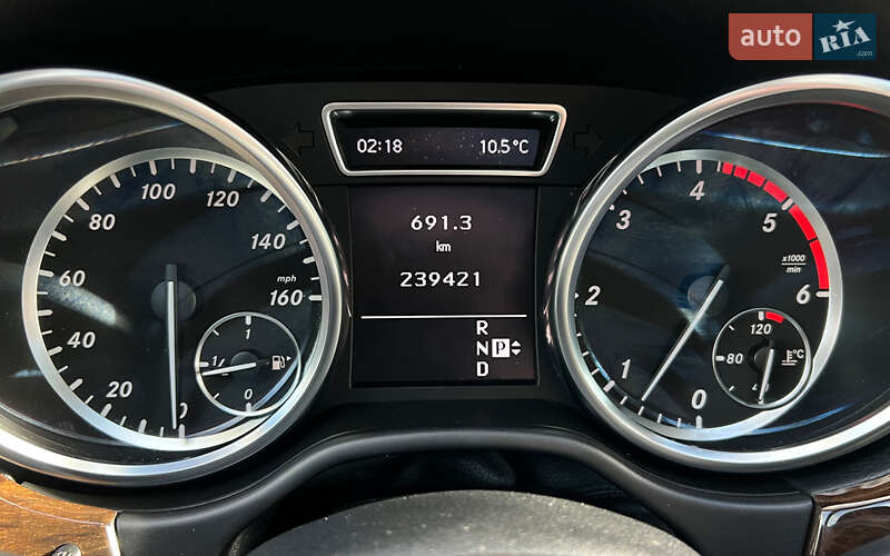 Позашляховик / Кросовер Mercedes-Benz M-Class 2011 в Львові фото 17 Позашляховик / Кросовер Mercedes-Benz M-Class 2011 в Львові