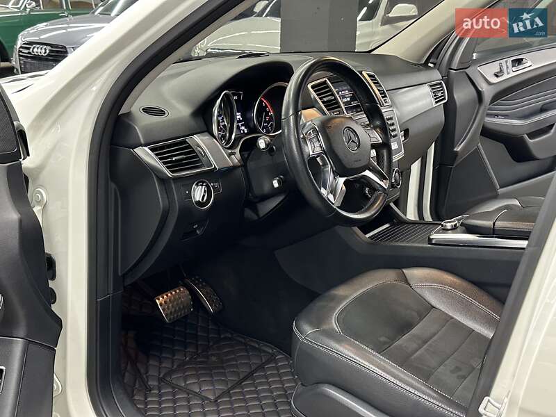 Внедорожник / Кроссовер Mercedes-Benz M-Class 2011 в Харькове