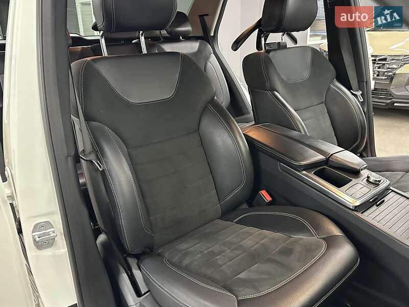 Внедорожник / Кроссовер Mercedes-Benz M-Class 2011 в Харькове