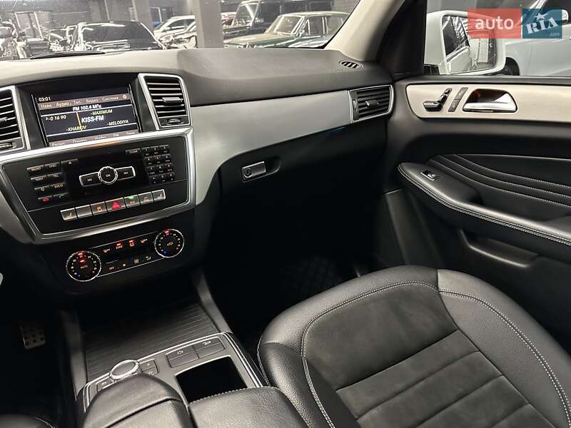 Внедорожник / Кроссовер Mercedes-Benz M-Class 2011 в Харькове