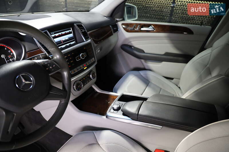 Позашляховик / Кросовер Mercedes-Benz M-Class 2013 в Луцьку фото 24 Позашляховик / Кросовер Mercedes-Benz M-Class 2013 в Луцьку