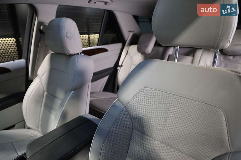Позашляховик / Кросовер Mercedes-Benz M-Class 2013 в Луцьку фото 28 Позашляховик / Кросовер Mercedes-Benz M-Class 2013 в Луцьку