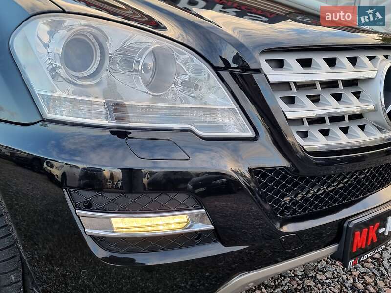 Внедорожник / Кроссовер Mercedes-Benz M-Class 2010 в Киеве