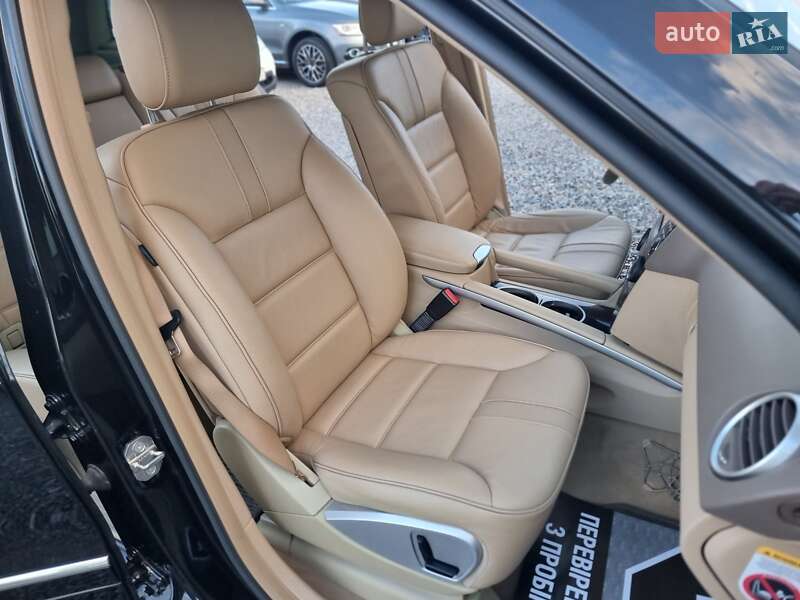 Внедорожник / Кроссовер Mercedes-Benz M-Class 2010 в Киеве