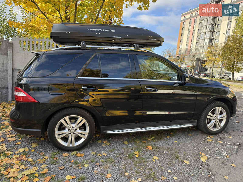 Позашляховик / Кросовер Mercedes-Benz M-Class 2015 в Хмельницькому фото 5 Позашляховик / Кросовер Mercedes-Benz M-Class 2015 в Хмельницькому