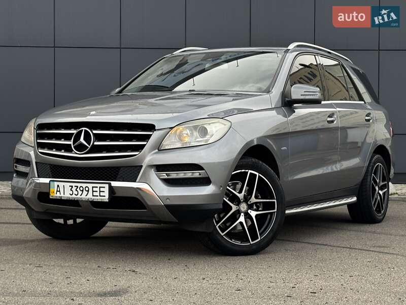 Mercedes-Benz M-Class 2011