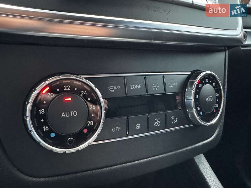 Внедорожник / Кроссовер Mercedes-Benz M-Class 2011 в Киеве