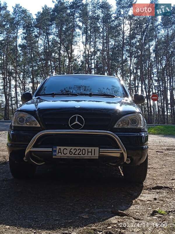Позашляховик / Кросовер Mercedes-Benz M-Class 2001 в Володимирі фото 2 Позашляховик / Кросовер Mercedes-Benz M-Class 2001 в Володимирі