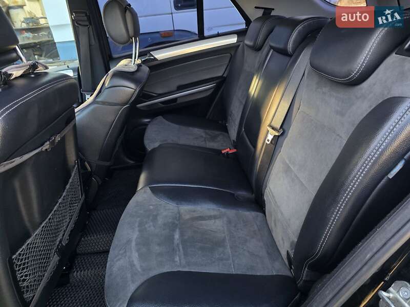 Позашляховик / Кросовер Mercedes-Benz M-Class 2010 в Тернополі