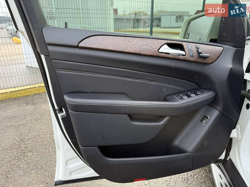 Внедорожник / Кроссовер Mercedes-Benz M-Class 2013 в Киеве