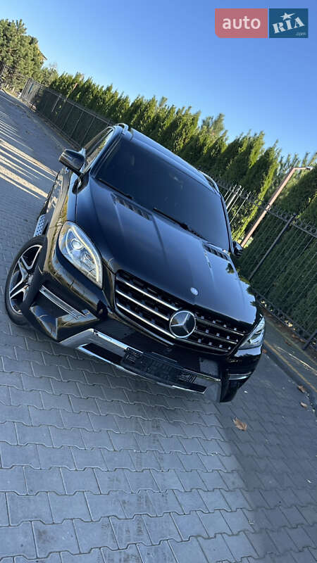 Mercedes-Benz M-Class 2015