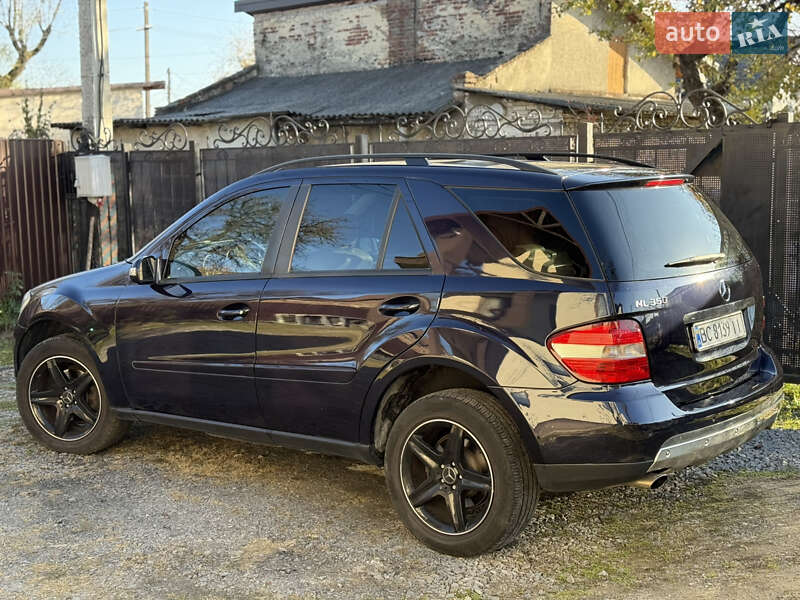 Внедорожник / Кроссовер Mercedes-Benz M-Class 2006 в Львове