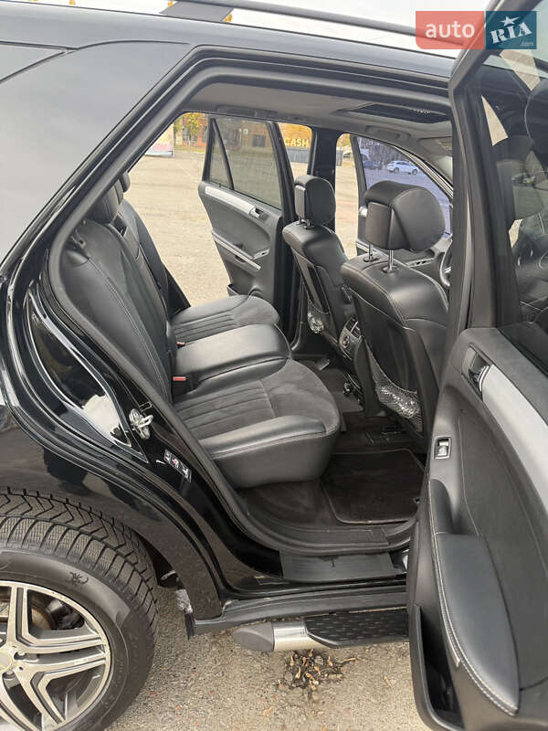 Внедорожник / Кроссовер Mercedes-Benz M-Class 2005 в Киеве