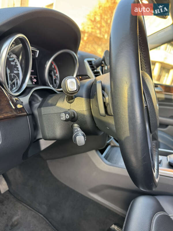 Внедорожник / Кроссовер Mercedes-Benz M-Class 2012 в Киеве
