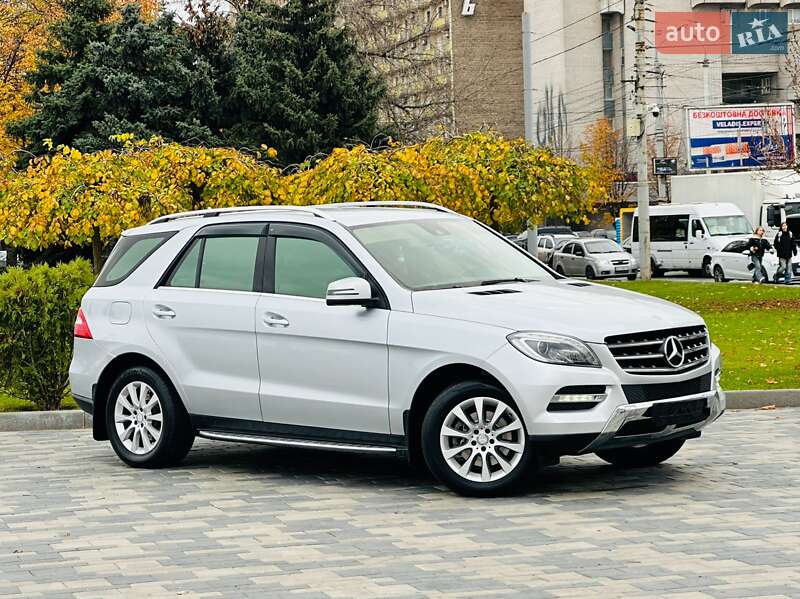 Позашляховик / Кросовер Mercedes-Benz M-Class 2013 в Дніпрі