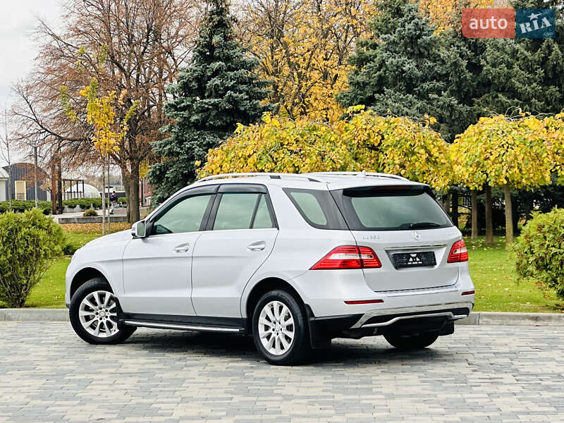 Позашляховик / Кросовер Mercedes-Benz M-Class 2013 в Дніпрі