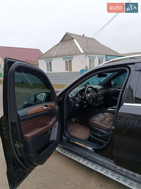 Внедорожник / Кроссовер Mercedes-Benz M-Class 2013 в Киеве фото 18 Внедорожник / Кроссовер Mercedes-Benz M-Class 2013 в Киеве