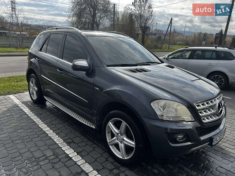 Внедорожник / Кроссовер Mercedes-Benz M-Class 2010 в Трускавце фото 2 Внедорожник / Кроссовер Mercedes-Benz M-Class 2010 в Трускавце