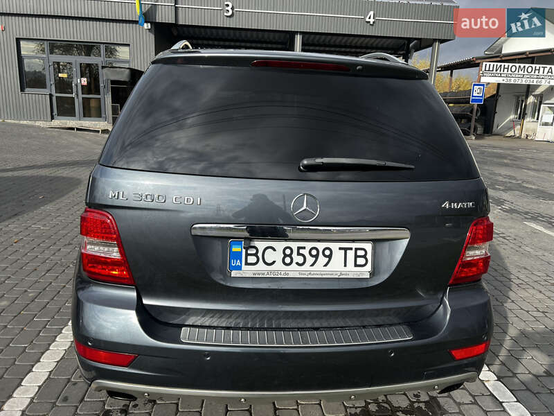 Внедорожник / Кроссовер Mercedes-Benz M-Class 2010 в Трускавце фото 9 Внедорожник / Кроссовер Mercedes-Benz M-Class 2010 в Трускавце