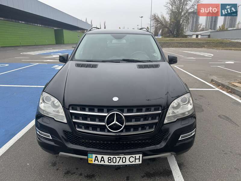 Mercedes-Benz M-Class 2011