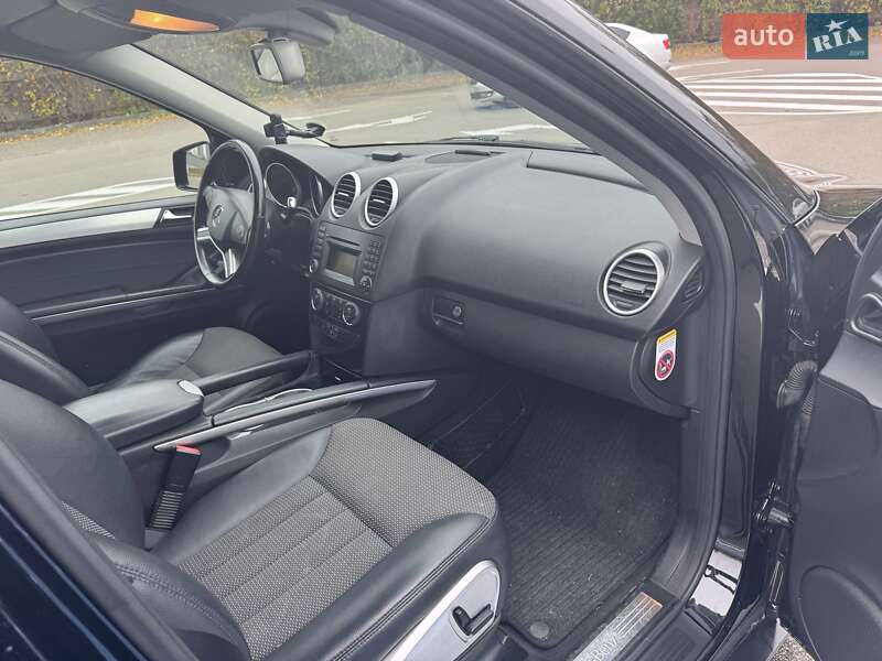 Позашляховик / Кросовер Mercedes-Benz M-Class 2011 в Києві
