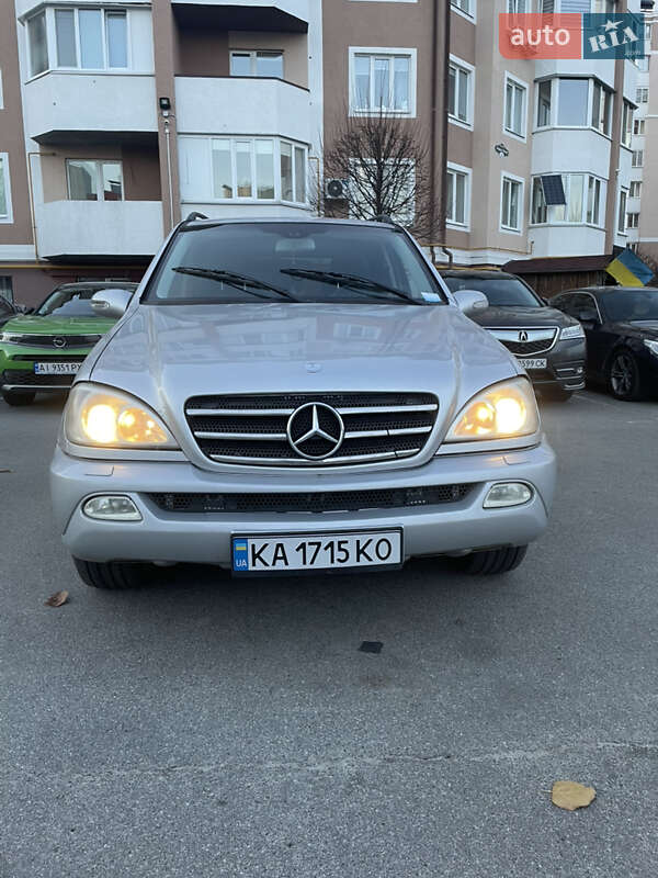 Mercedes-Benz M-Class 2002 Mercedes-Benz M-Class 2002