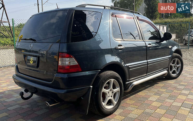 Внедорожник / Кроссовер Mercedes-Benz M-Class 2001 в Стрые