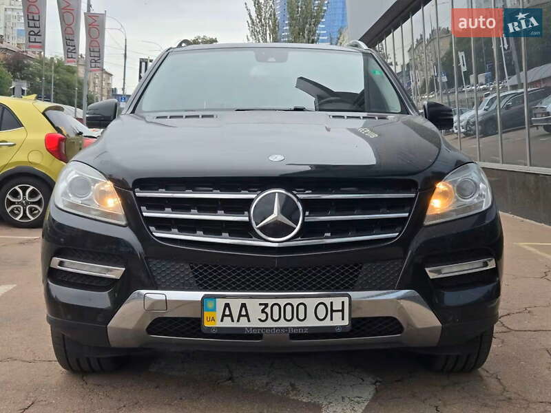Внедорожник / Кроссовер Mercedes-Benz M-Class 2013 в Киеве фото 2 Внедорожник / Кроссовер Mercedes-Benz M-Class 2013 в Киеве