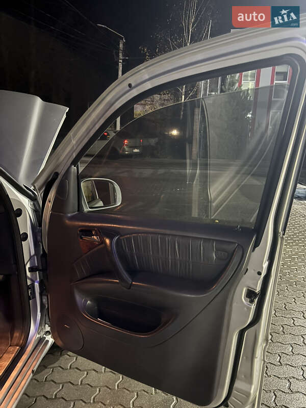 Внедорожник / Кроссовер Mercedes-Benz M-Class 2003 в Киеве