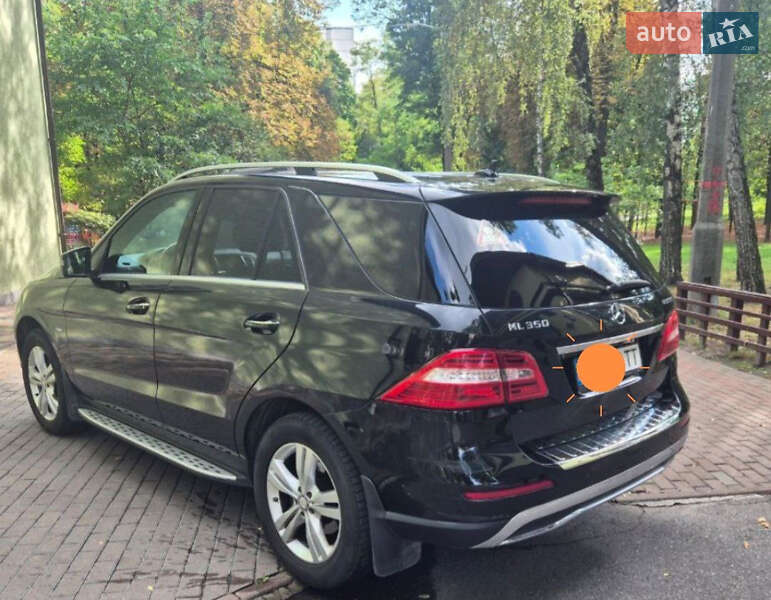 Позашляховик / Кросовер Mercedes-Benz M-Class 2012 в Києві