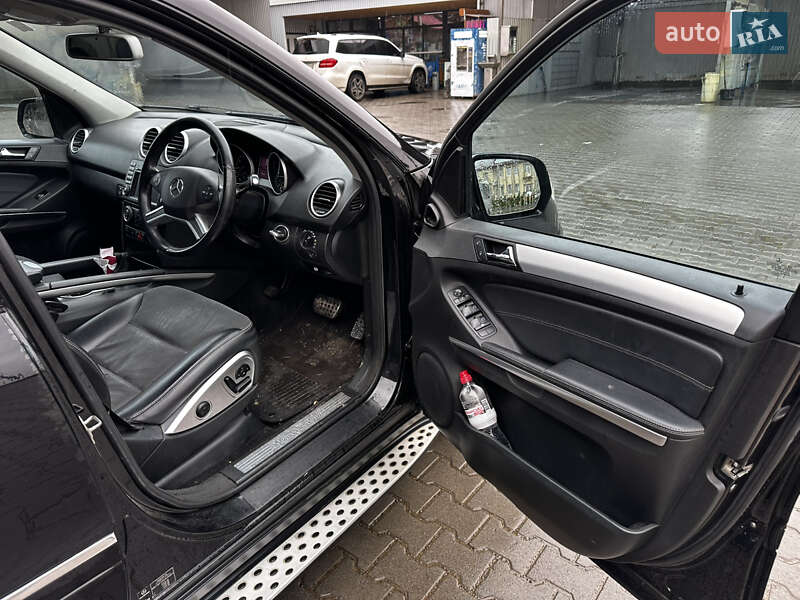 Внедорожник / Кроссовер Mercedes-Benz M-Class 2009 в Герце