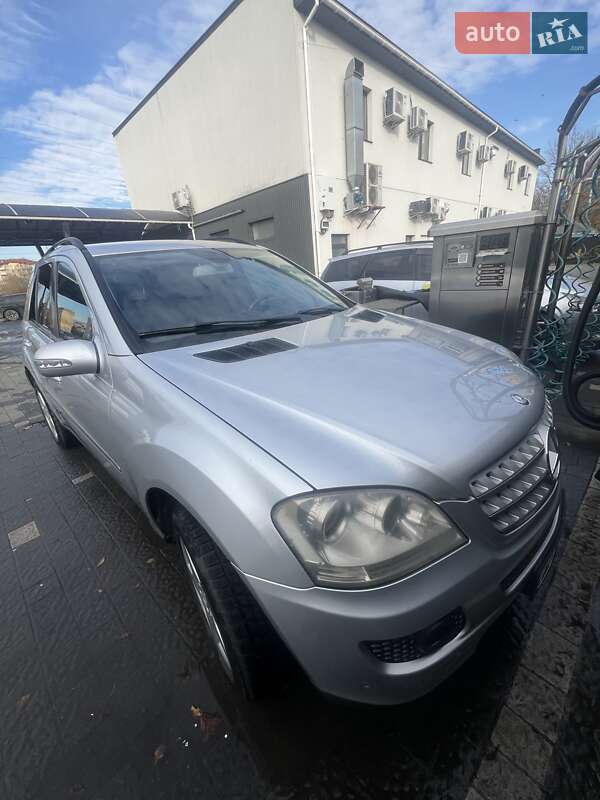 Mercedes-Benz M-Class 2007