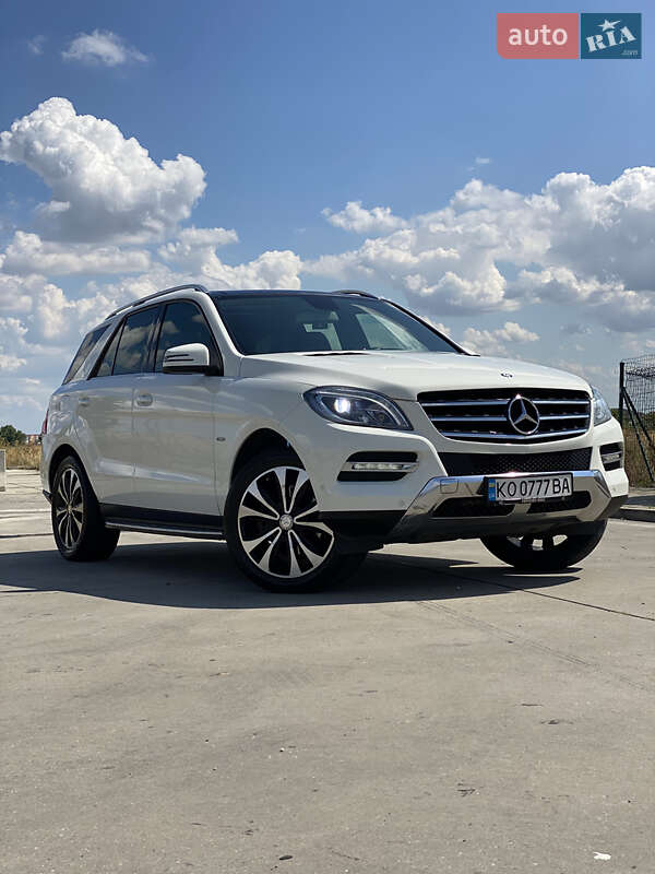 Внедорожник / Кроссовер Mercedes-Benz M-Class 2012 в Мукачево