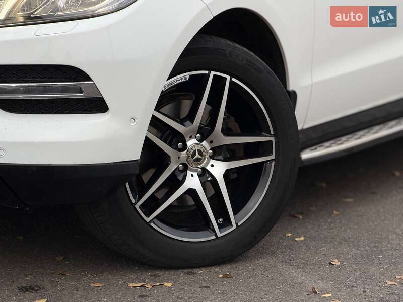 Позашляховик / Кросовер Mercedes-Benz M-Class 2013 в Кривому Розі