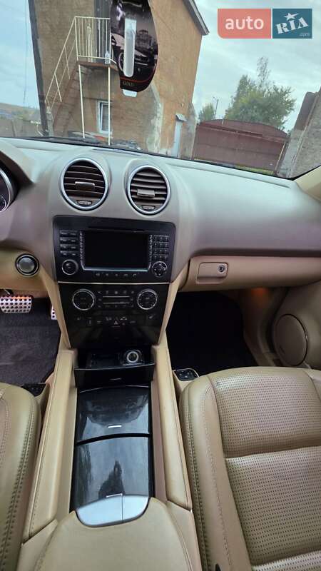 Позашляховик / Кросовер Mercedes-Benz M-Class 2006 в Рівному