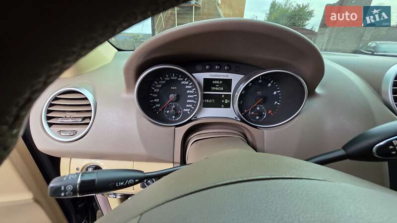 Позашляховик / Кросовер Mercedes-Benz M-Class 2006 в Рівному