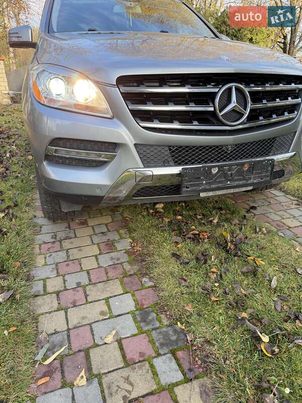 Позашляховик / Кросовер Mercedes-Benz M-Class 2015 в Луцьку фото 41 Позашляховик / Кросовер Mercedes-Benz M-Class 2015 в Луцьку