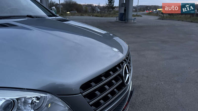 Позашляховик / Кросовер Mercedes-Benz M-Class 2012 в Шепетівці