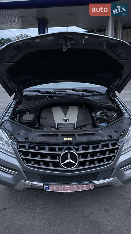 Позашляховик / Кросовер Mercedes-Benz M-Class 2012 в Шепетівці