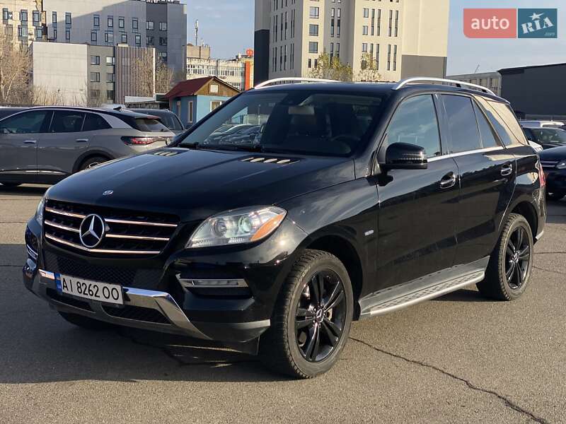 Mercedes-Benz M-Class 2011 Mercedes-Benz M-Class 2011