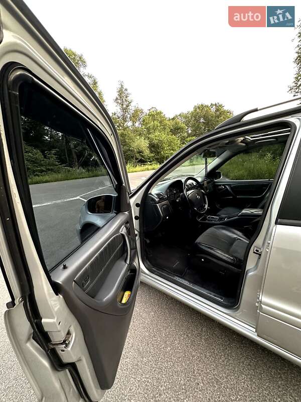 Внедорожник / Кроссовер Mercedes-Benz M-Class 2005 в Прилуках