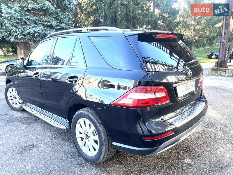 Внедорожник / Кроссовер Mercedes-Benz M-Class 2012 в Львове