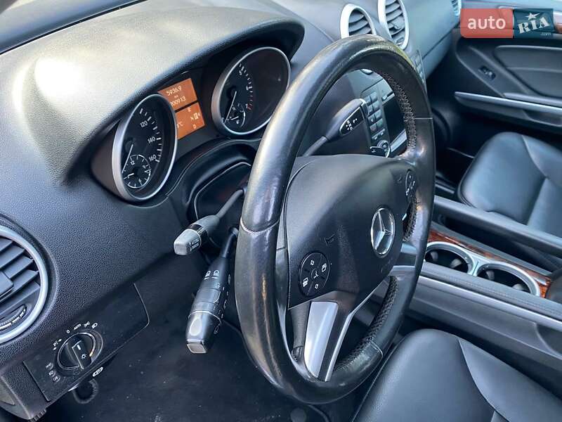 Позашляховик / Кросовер Mercedes-Benz M-Class 2010 в Білій Церкві фото 20 Позашляховик / Кросовер Mercedes-Benz M-Class 2010 в Білій Церкві